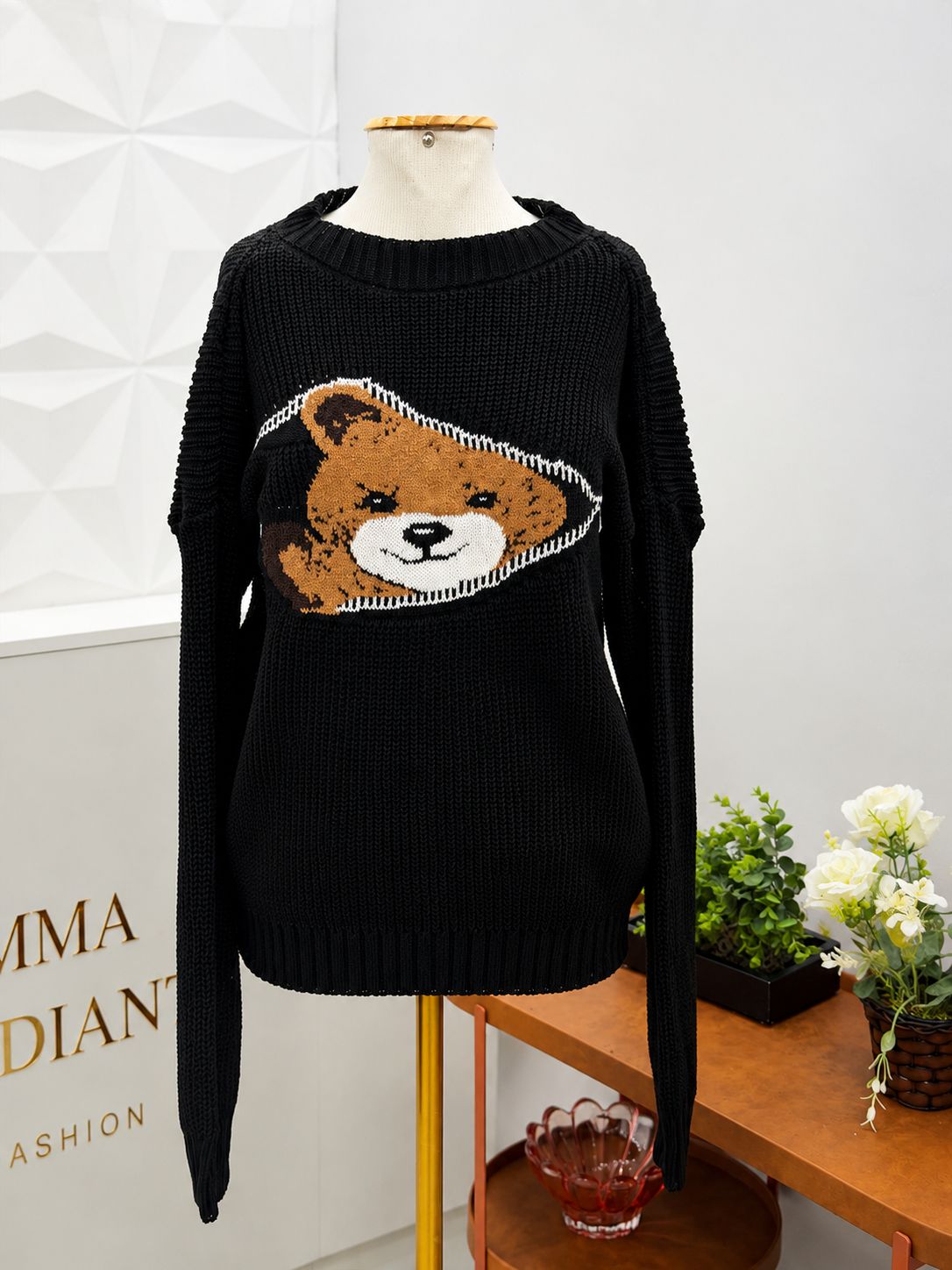 BLUSA TRICÃ URSO ZÃPER PRETO