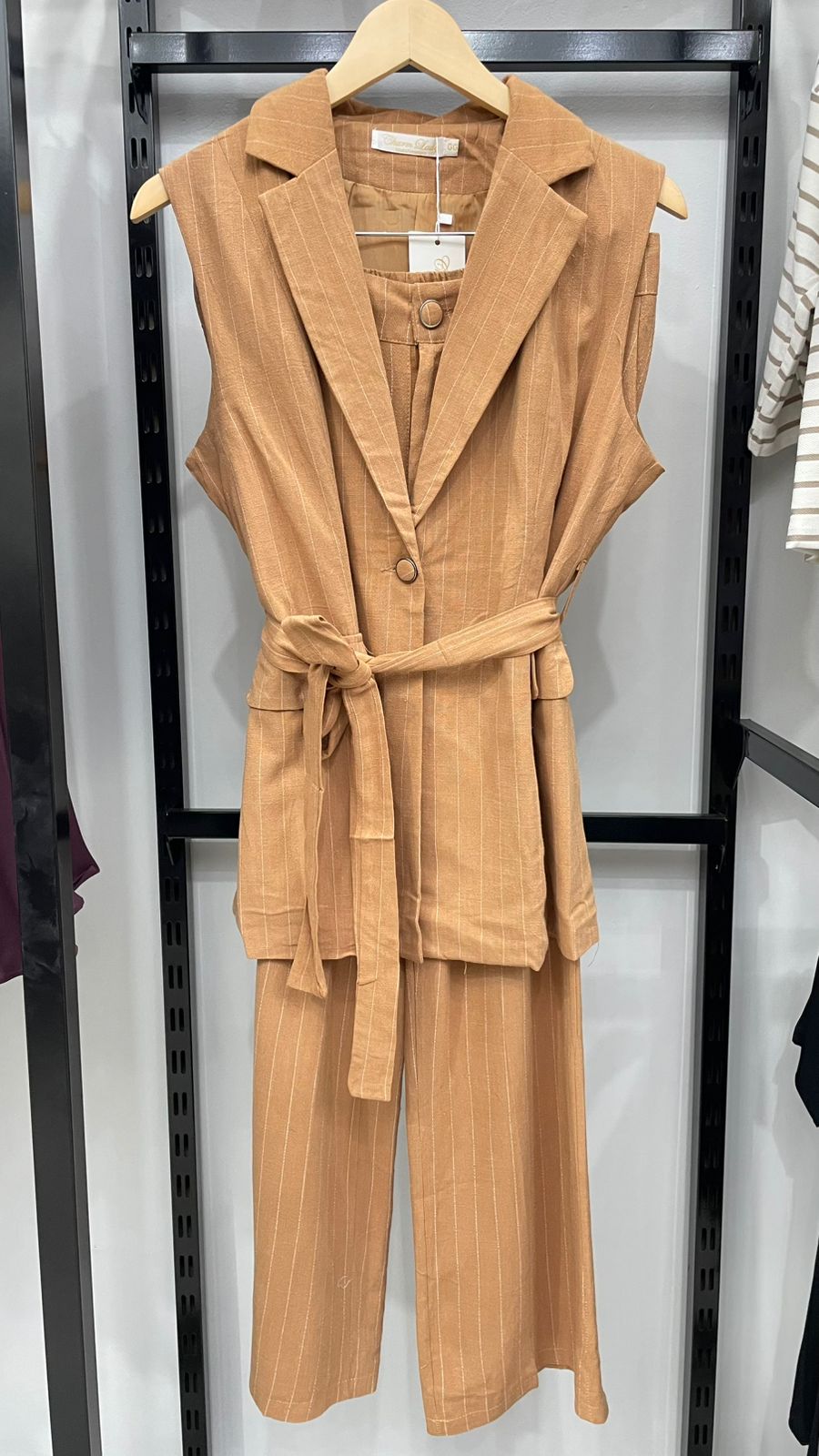 CONJUNTO ALFAIATARIA BEGE