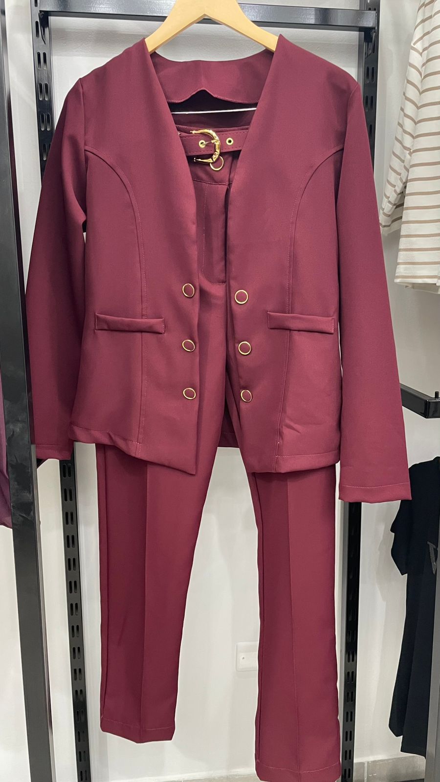 CONJUNTO BLAZER VINHO