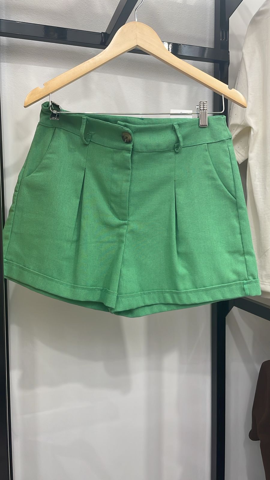 SHORT VERDE
