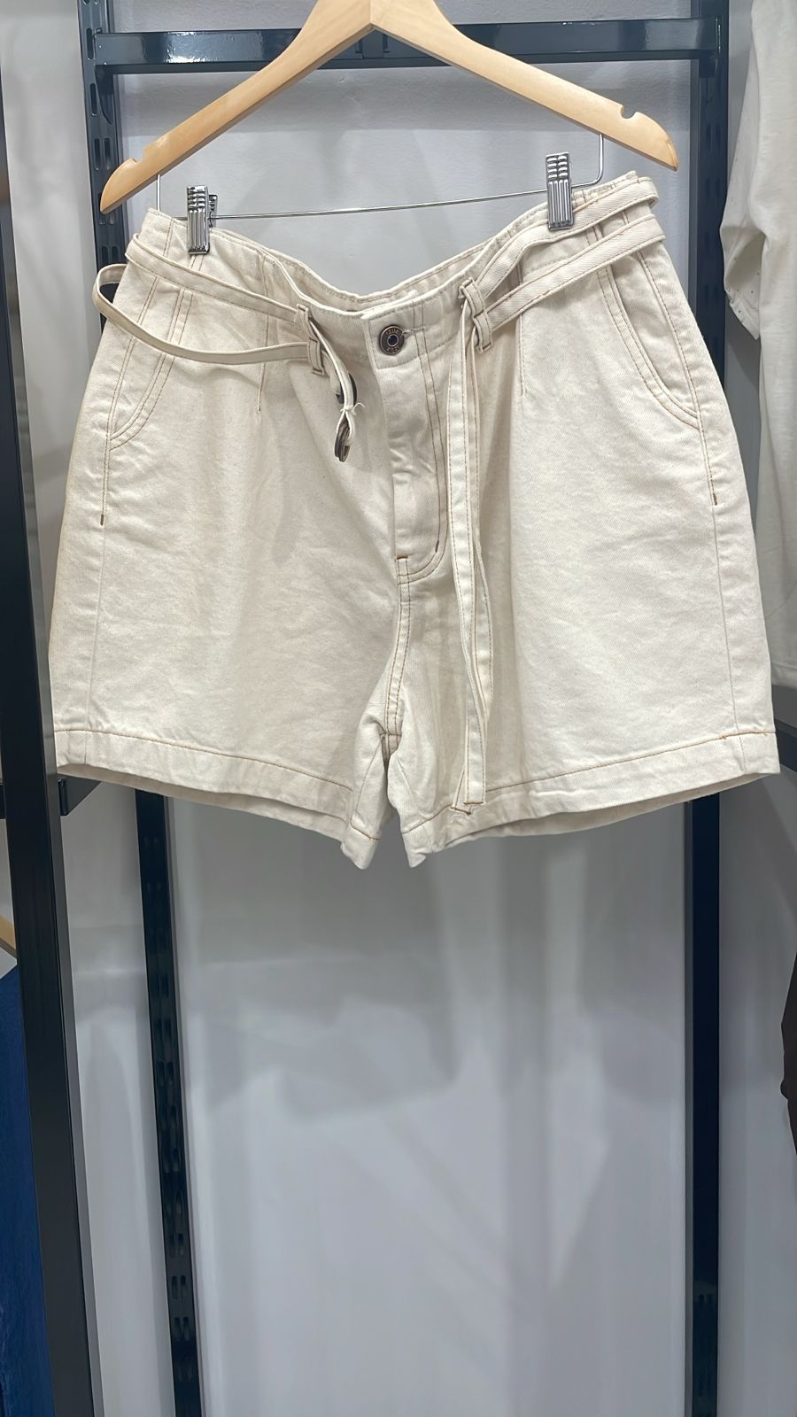 SHORTS JEANS BRANCO 
