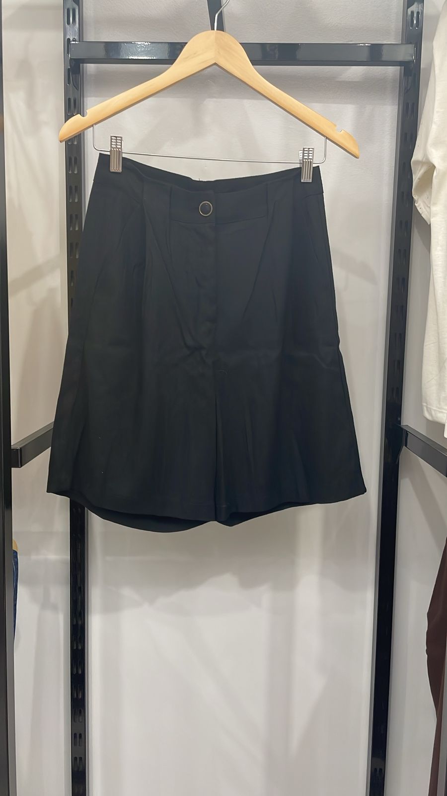 SHORTS PRETO