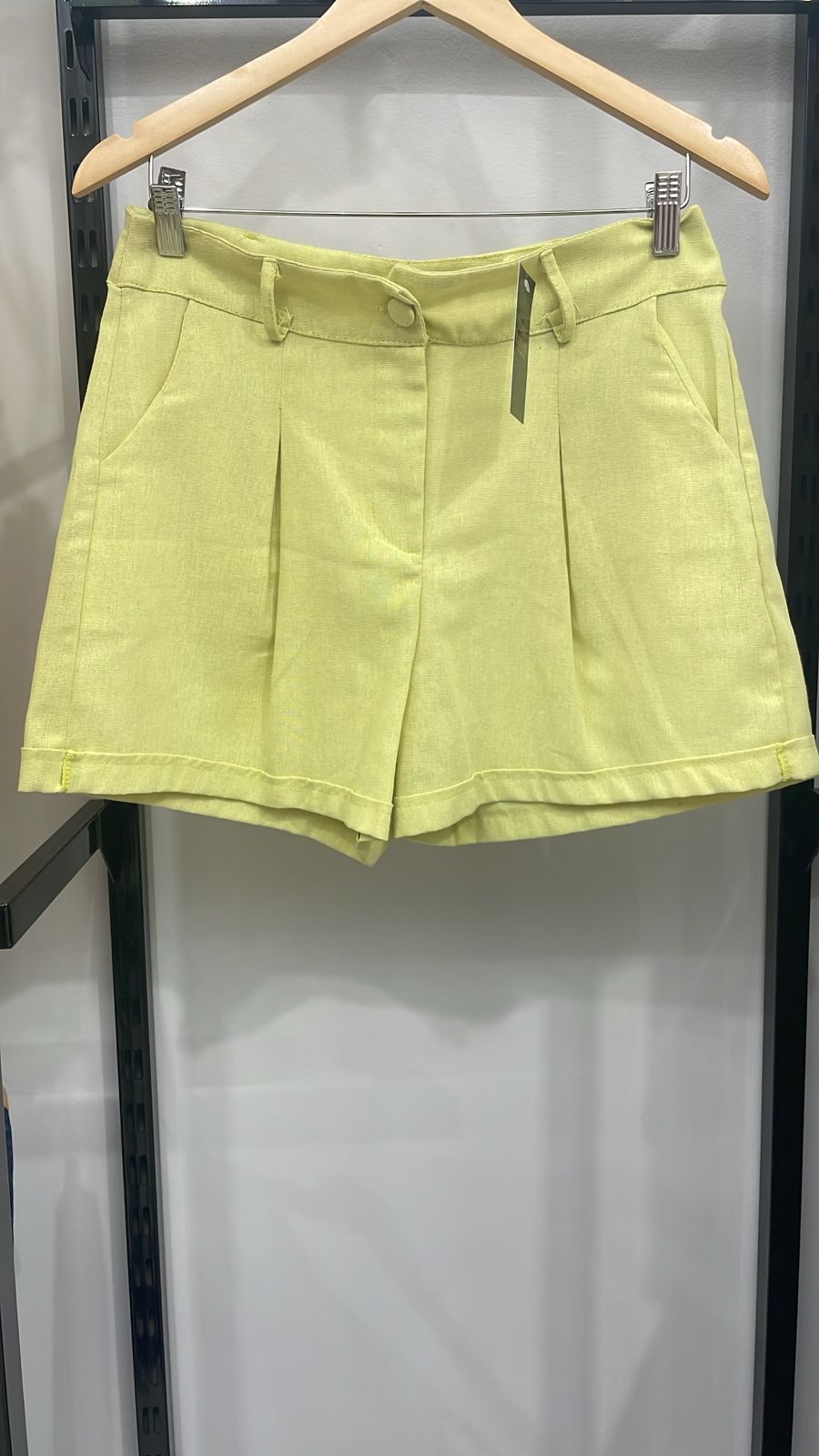 SHORTS VERDE LIMA